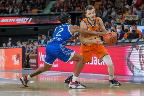 中国球员尝 中国球员尝