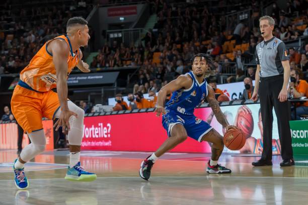 与许多运动 与许多运动